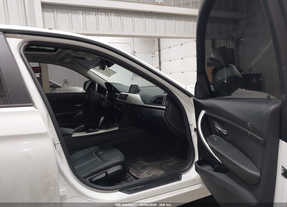 2014 BMW 320I XDRIVE VIN: WBA3C3C52EF985352
