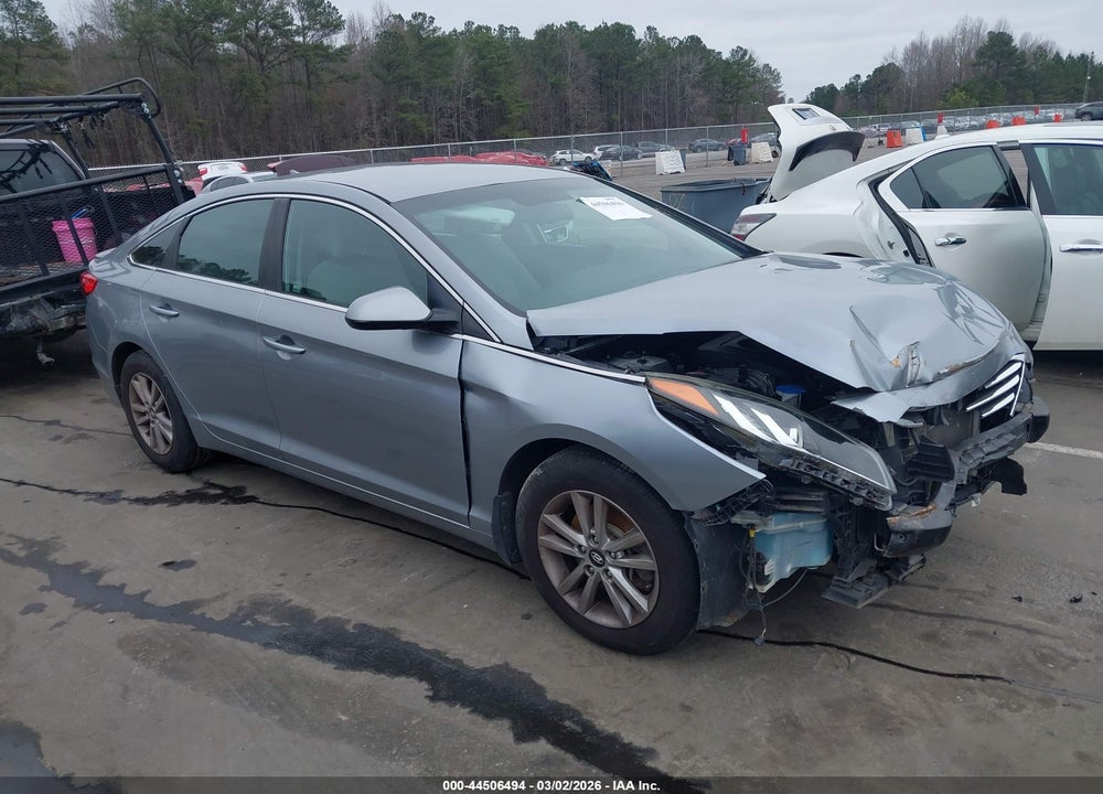 2015 HYUNDAI SONATA SE VIN: 5NPE24AF6FH206414