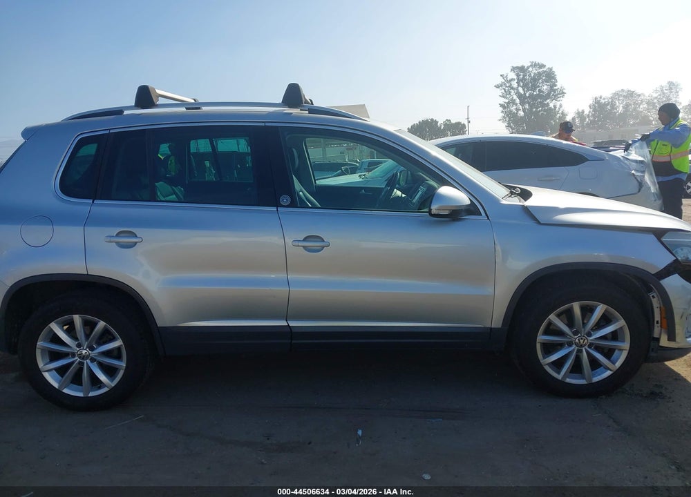 2017 VOLKSWAGEN TIGUAN 2.0T WOLFSBURG EDITION VIN: WVGRV7AX7HW506877