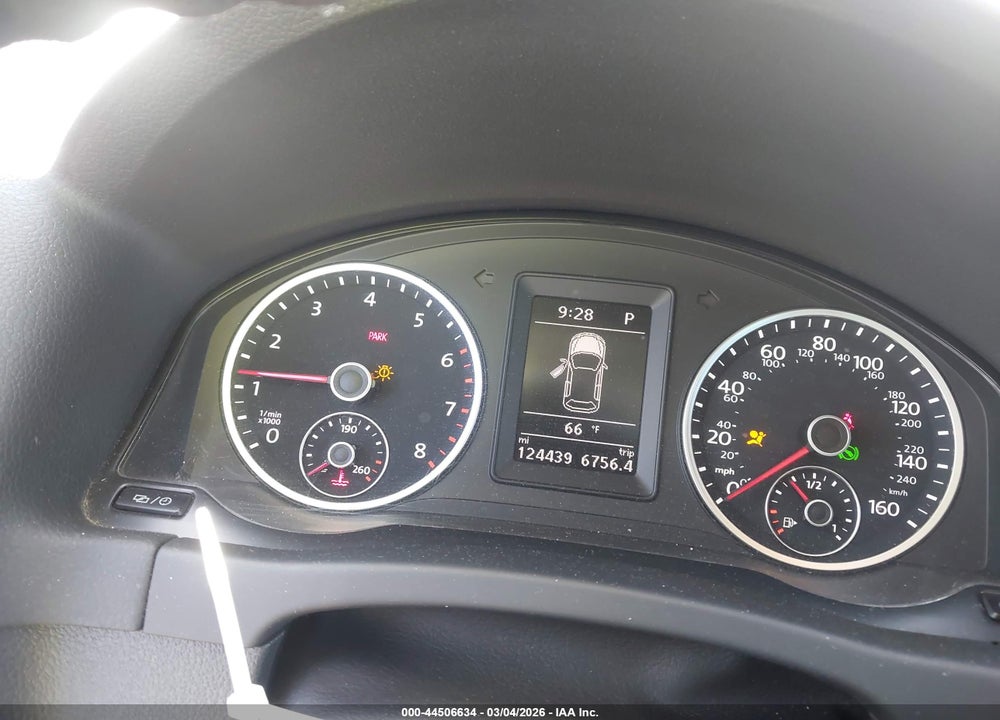 2017 VOLKSWAGEN TIGUAN 2.0T WOLFSBURG EDITION VIN: WVGRV7AX7HW506877