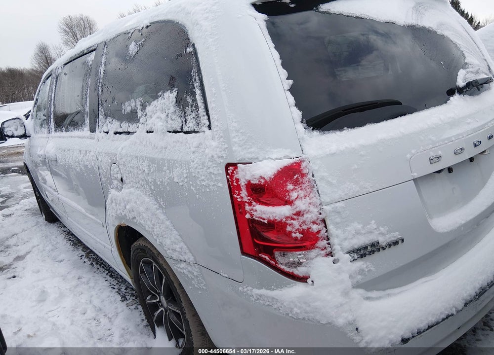 2017 DODGE GRAND CARAVAN SXT VIN: 2C4RDGCG6HR828200