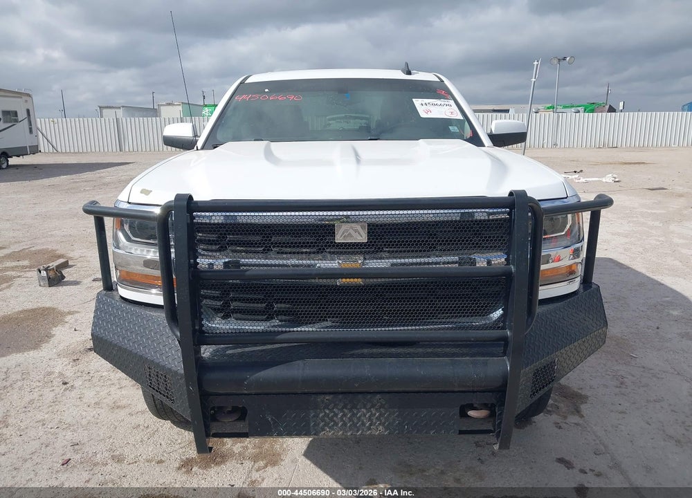 2018 CHEVROLET SILVERADO 1500 1LT VIN: 1GCUKREC0JF238500