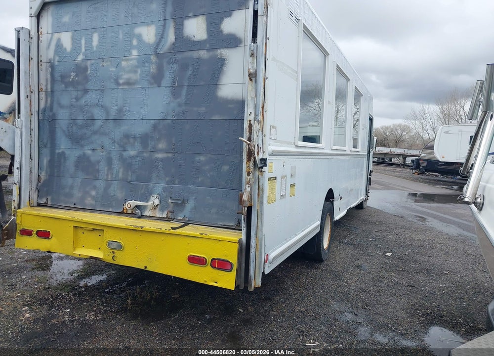 2007 FREIGHTLINER CHASSIS M LINE WALK-IN VAN VIN: 4UZAARBW67CY18800
