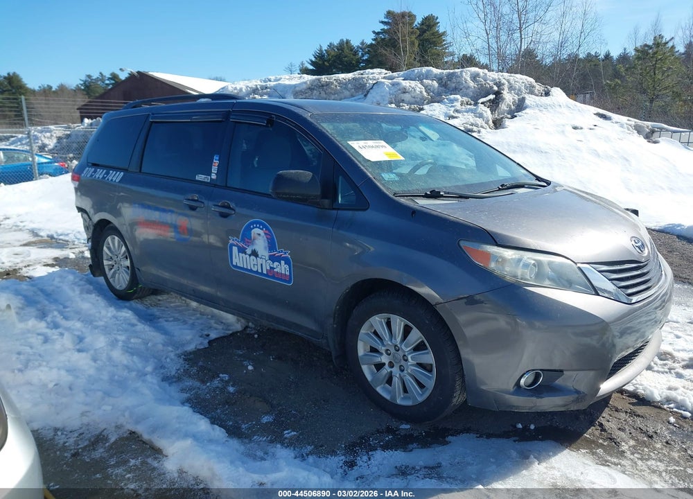 2011 TOYOTA SIENNA LE V6 VIN: 5TDKK3DC6BS034145