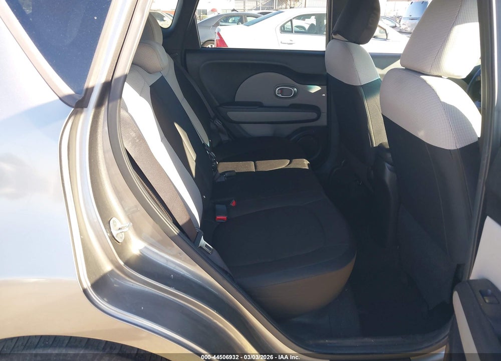 2016 KIA SOUL VIN: KNDJN2A24G7273476