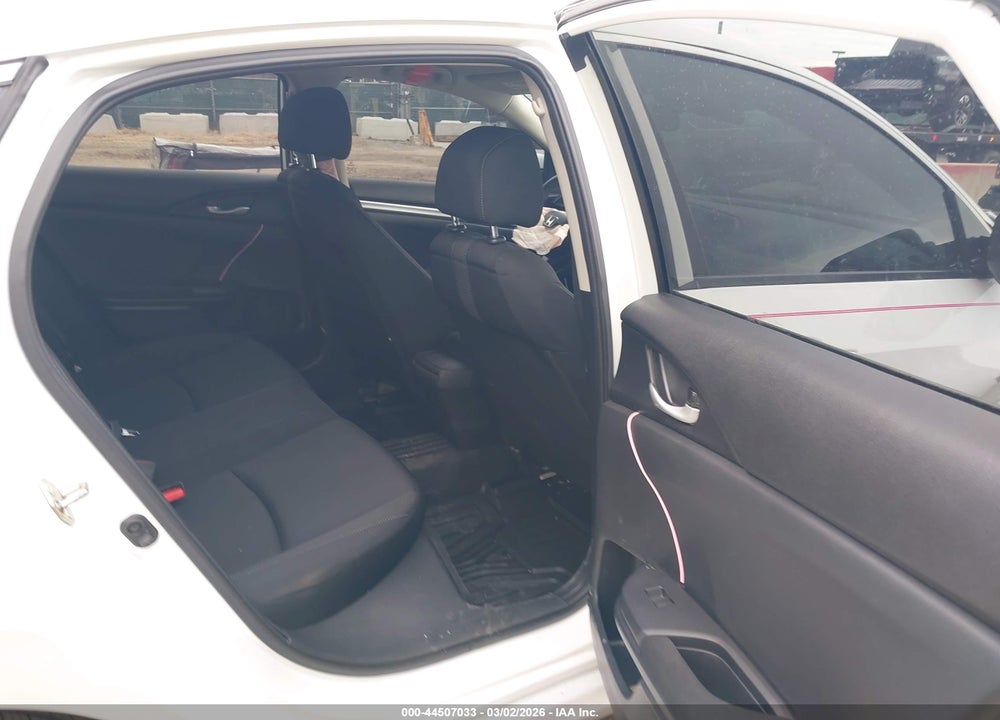 2019 HONDA CIVIC LX VIN: 2HGFC2F63KH507404