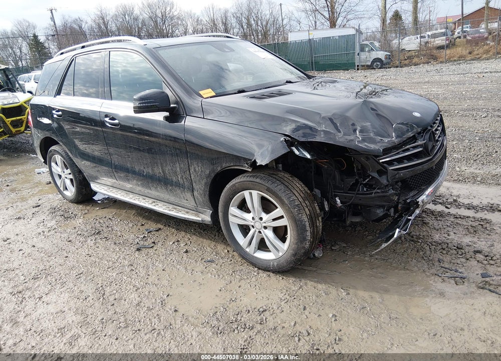 2015 MERCEDES-BENZ ML 350 4MATIC VIN: 4JGDA5HB6FA582136