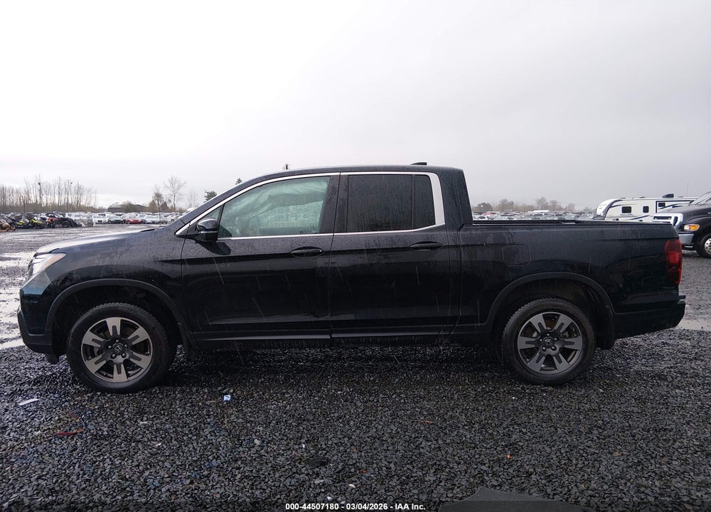 2017 HONDA RIDGELINE RTL-T VIN: 5FPYK3F60HB018092