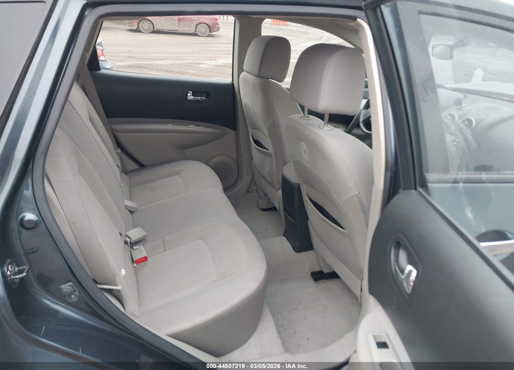 2014 NISSAN ROGUE SELECT S VIN: JN8AS5MV3EW712173