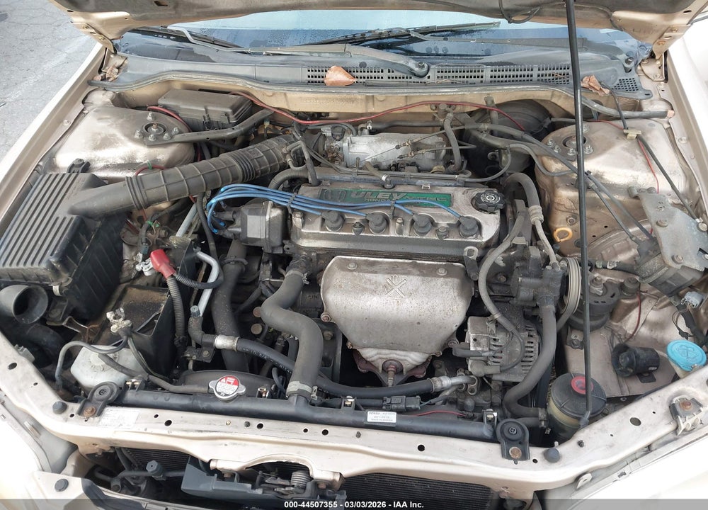 2000 HONDA ACCORD 2.3 LX VIN: 1HGCG6655YA132368