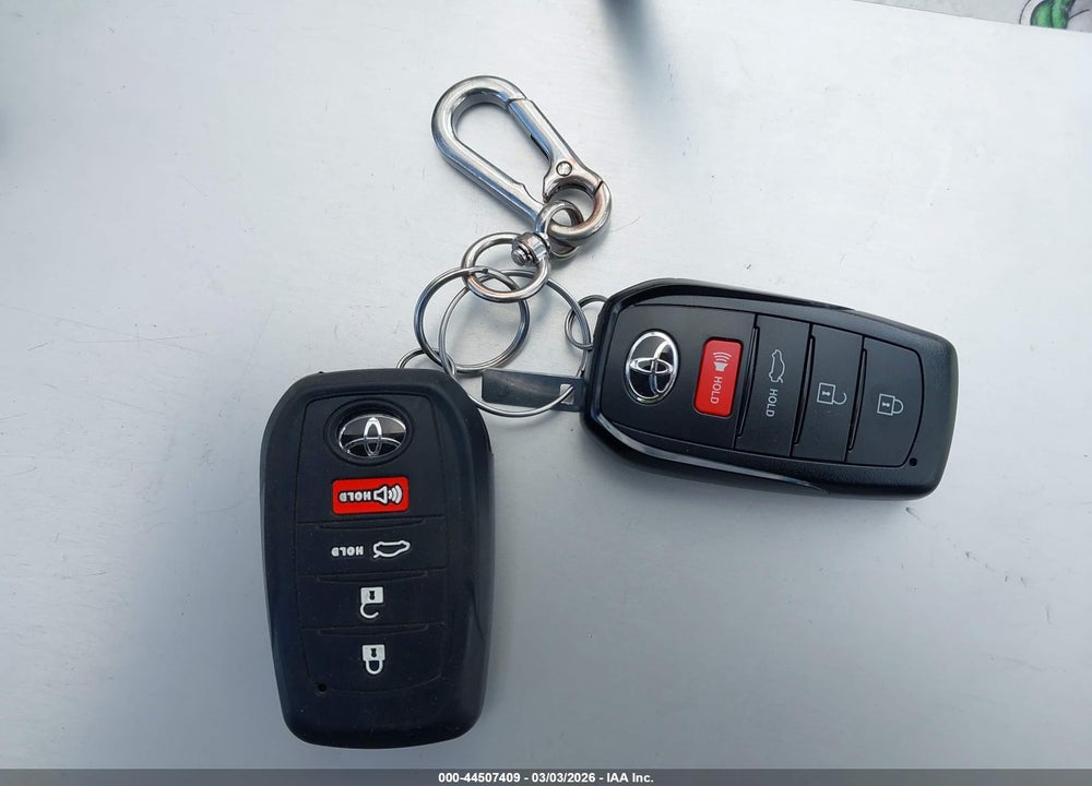 2025 TOYOTA COROLLA LE VIN: 5YFB4MDE8SP326213