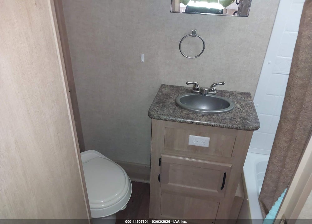2019 TANGO 2410 VIN: 5UYVN2729KR026003