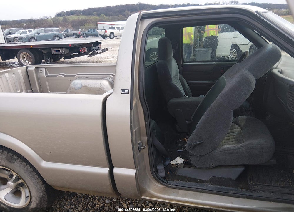 1999 CHEVROLET S-10 LS VIN: 1GCCS1443XK176372