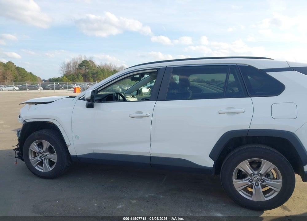 2022 TOYOTA RAV4 XLE VIN: 2T3W1RFV4NW230741