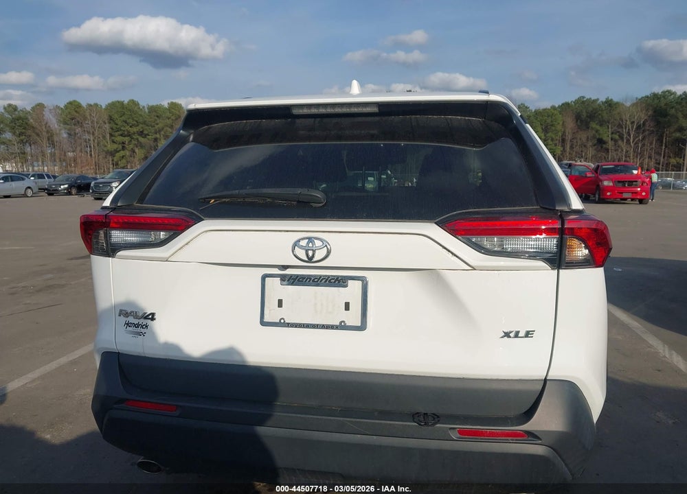 2022 TOYOTA RAV4 XLE VIN: 2T3W1RFV4NW230741