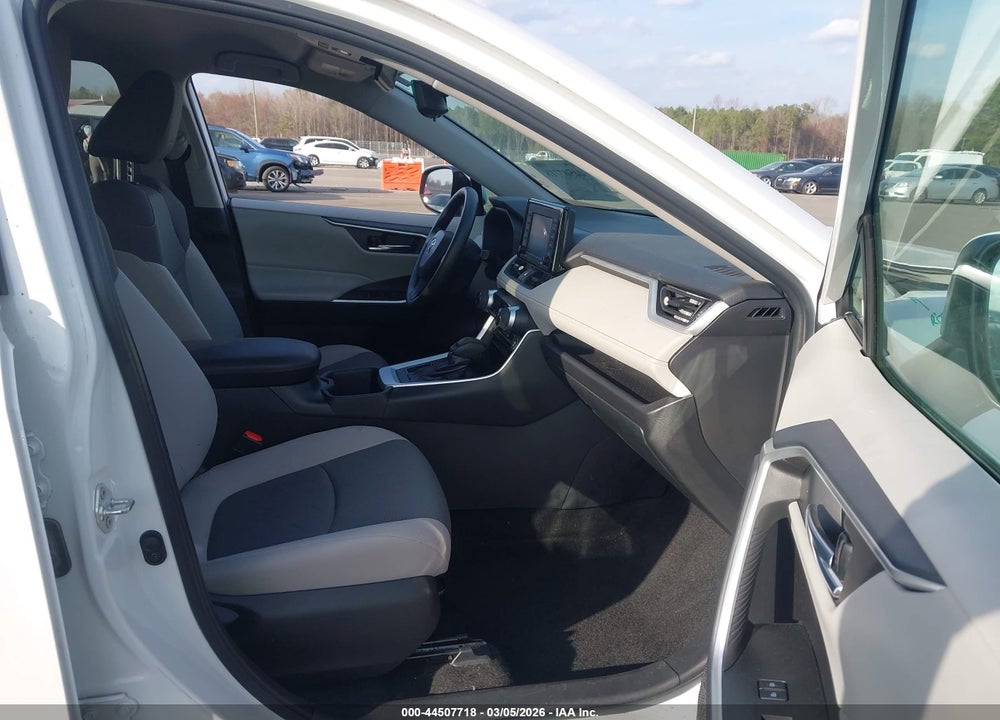 2022 TOYOTA RAV4 XLE VIN: 2T3W1RFV4NW230741