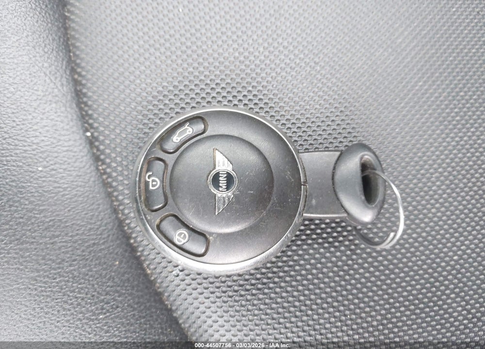 2015 MINI PACEMAN COOPER S VIN: WMWSS5C5XFWT84508