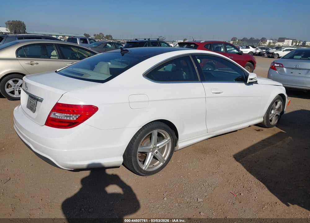 2013 MERCEDES-BENZ C 250 VIN: WDDGJ4HB8DF990266