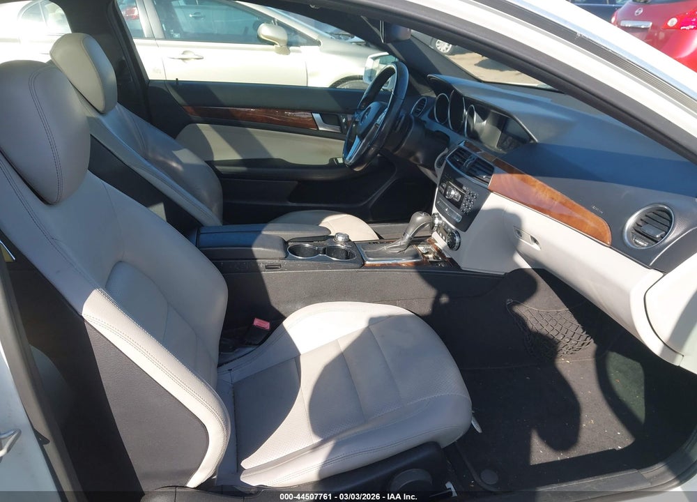 2013 MERCEDES-BENZ C 250 VIN: WDDGJ4HB8DF990266