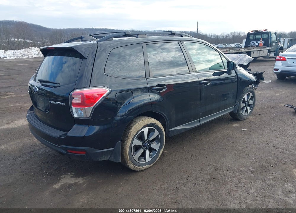 2018 SUBARU FORESTER 2.5I PREMIUM VIN: JF2SJAEC3JH516095