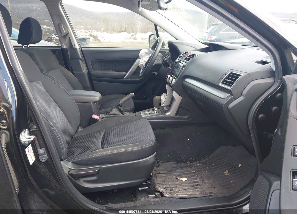 2018 SUBARU FORESTER 2.5I PREMIUM VIN: JF2SJAEC3JH516095