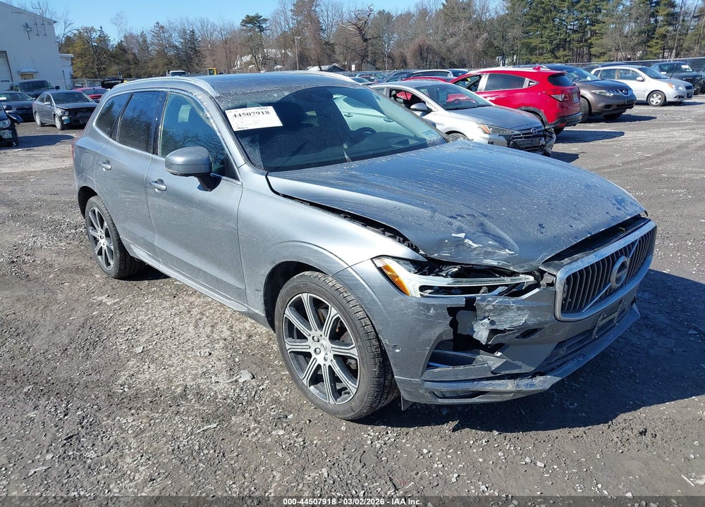 2018 VOLVO XC60 VIN: LYVA22RL7JB083132