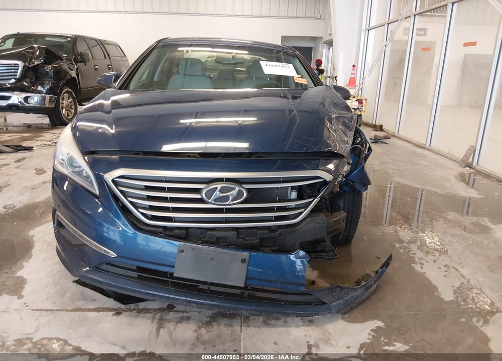 2015 HYUNDAI SONATA SE VIN: 5NPE24AF1FH018674