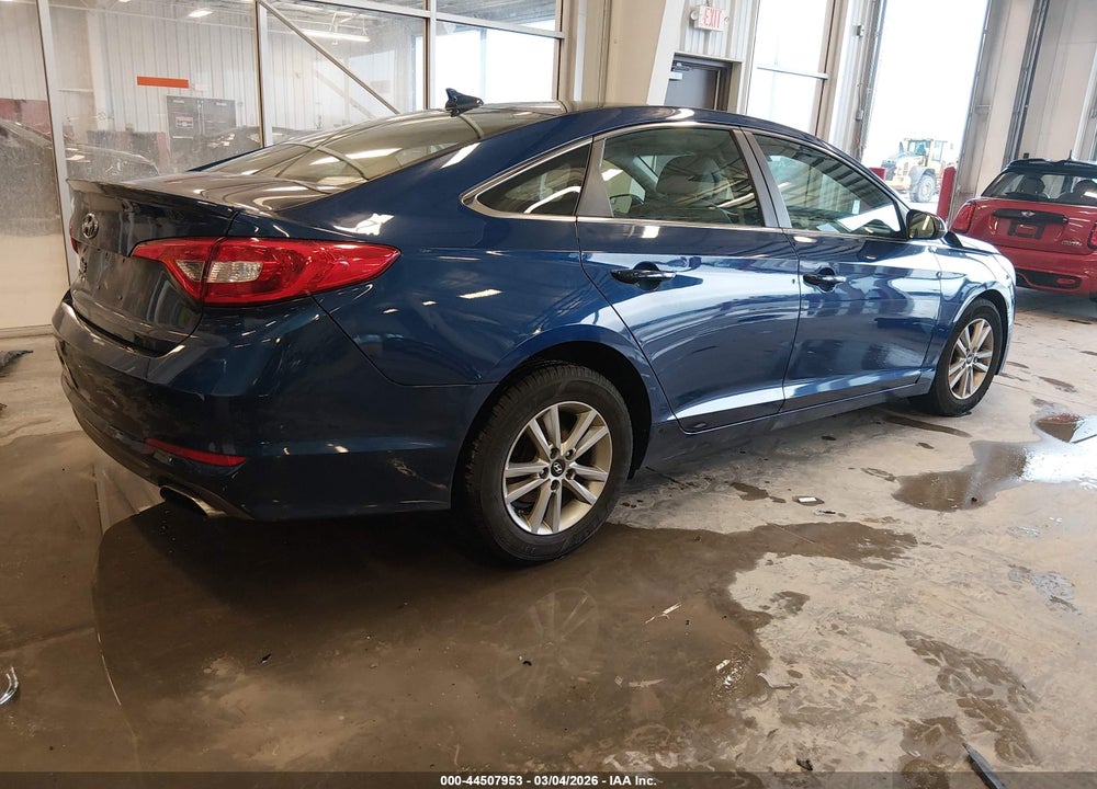 2015 HYUNDAI SONATA SE VIN: 5NPE24AF1FH018674