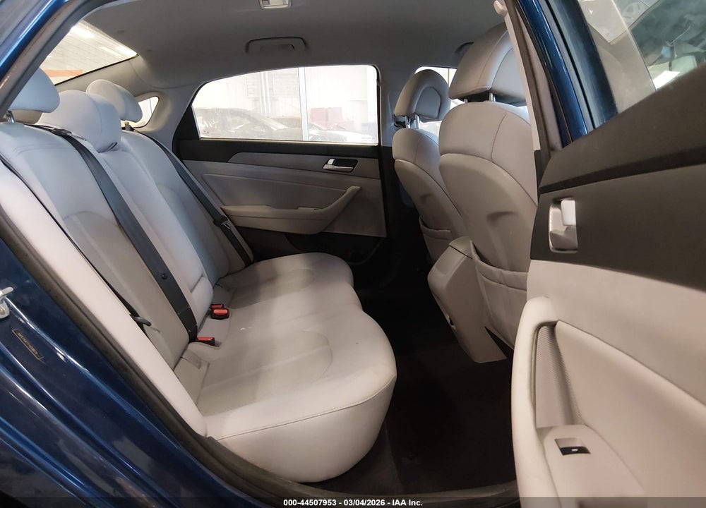 2015 HYUNDAI SONATA SE VIN: 5NPE24AF1FH018674