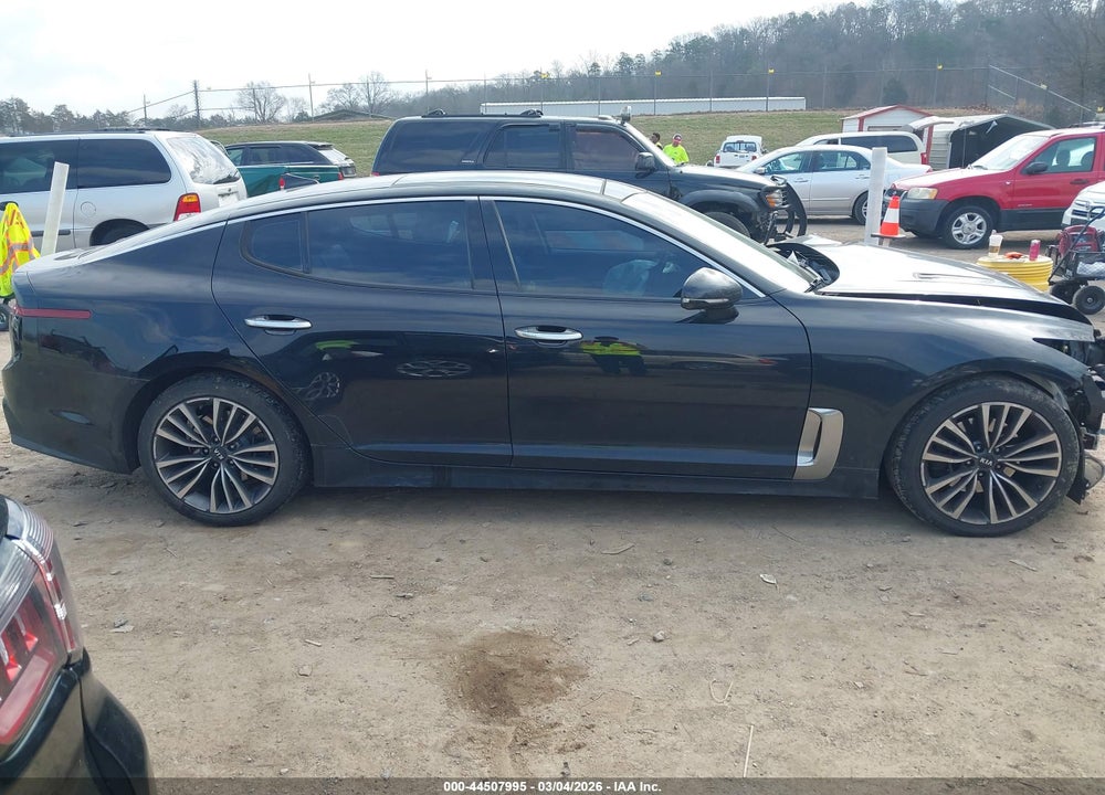 2018 KIA STINGER PREMIUM VIN: KNAE25LA2J6024118