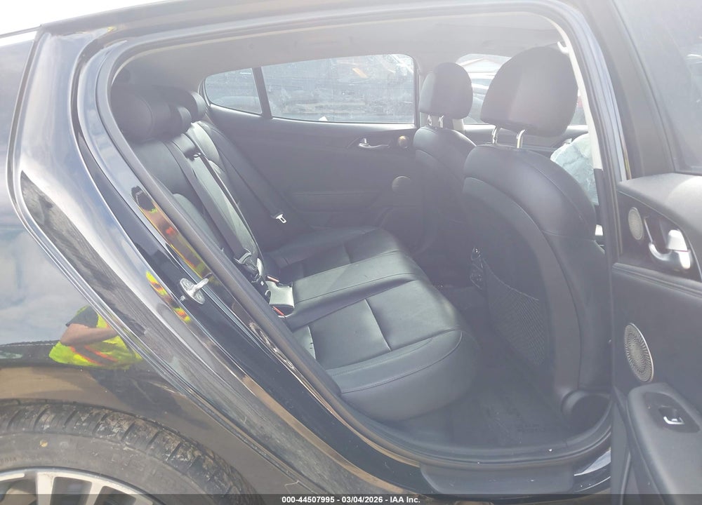 2018 KIA STINGER PREMIUM VIN: KNAE25LA2J6024118
