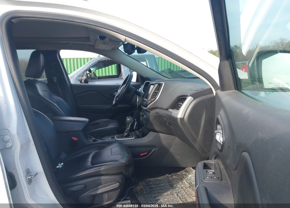 2016 JEEP CHEROKEE TRAILHAWK VIN: 1C4PJMBS3GW131920