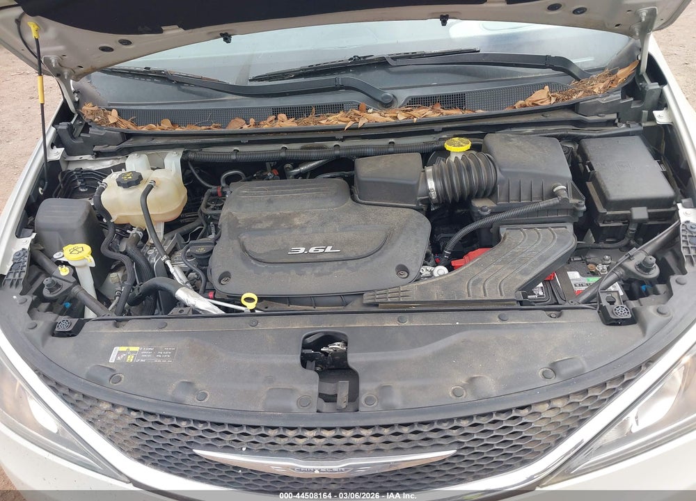 2017 CHRYSLER PACIFICA TOURING-L VIN: 2C4RC1BG7HR635023