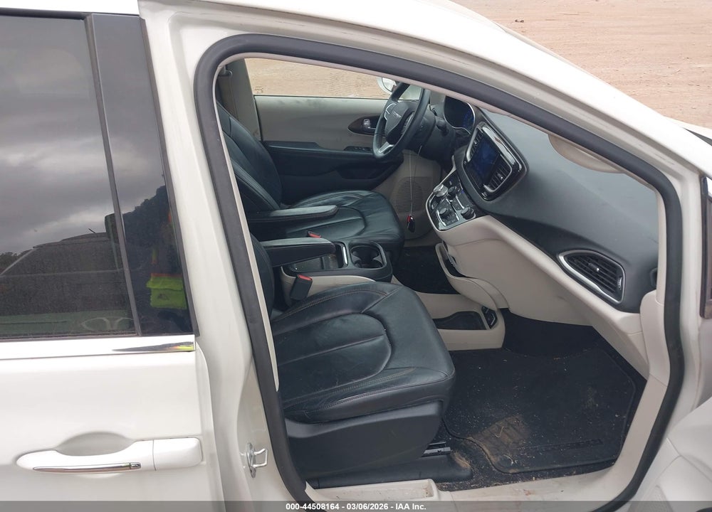 2017 CHRYSLER PACIFICA TOURING-L VIN: 2C4RC1BG7HR635023