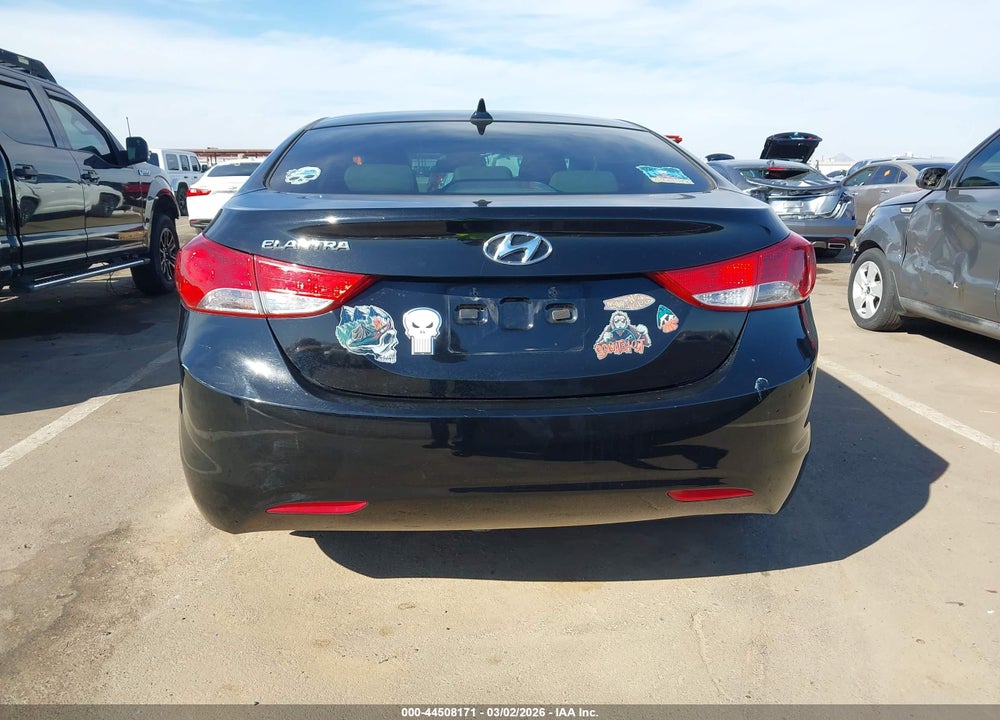 2013 HYUNDAI ELANTRA GLS VIN: KMHDH4AE9DU954512