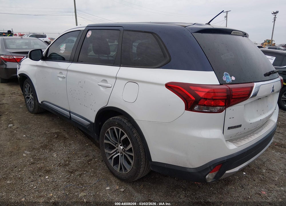 2016 MITSUBISHI OUTLANDER SE/SEL VIN: JA4AD3A32GZ016901