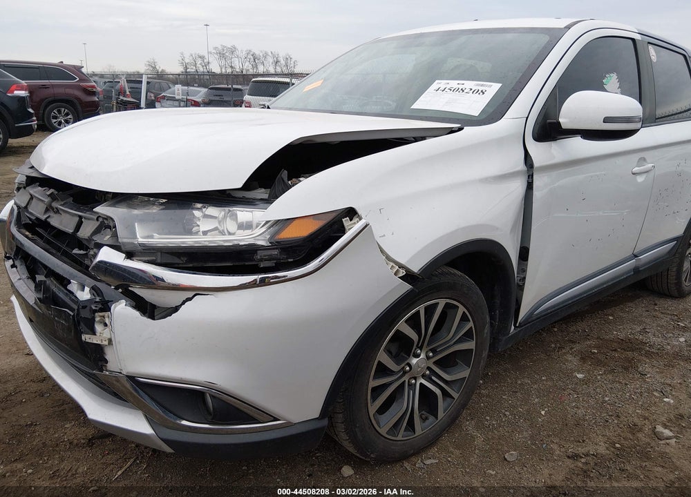 2016 MITSUBISHI OUTLANDER SE/SEL VIN: JA4AD3A32GZ016901