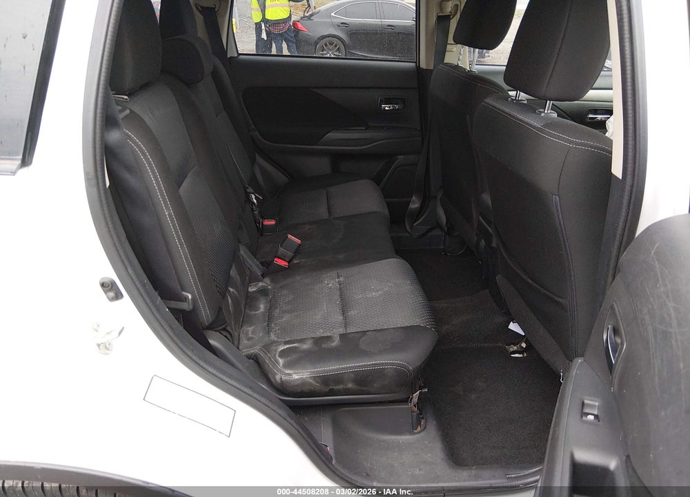 2016 MITSUBISHI OUTLANDER SE/SEL VIN: JA4AD3A32GZ016901