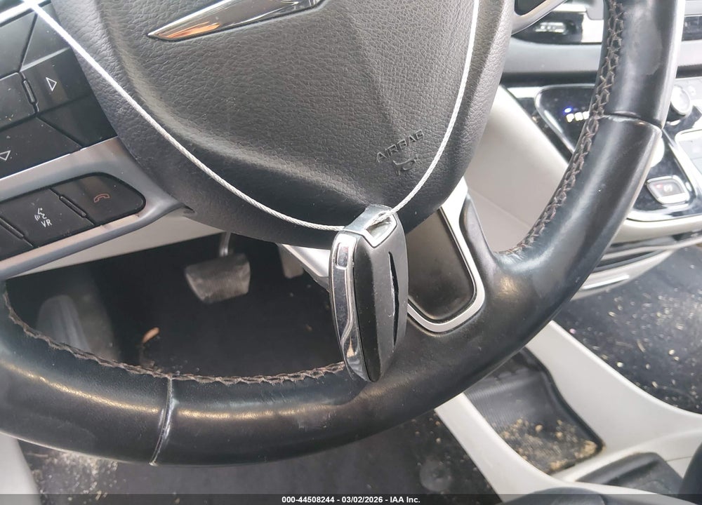 2018 CHRYSLER PACIFICA TOURING L VIN: 2C4RC1BG9JR144023