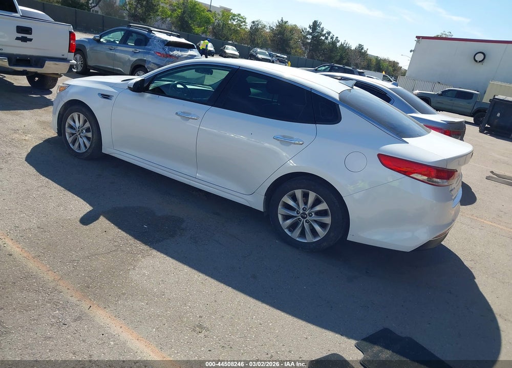 2016 KIA OPTIMA EX VIN: 5XXGU4L3XGG087415