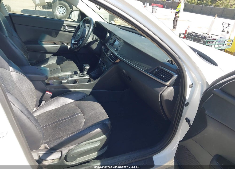 2016 KIA OPTIMA EX VIN: 5XXGU4L3XGG087415