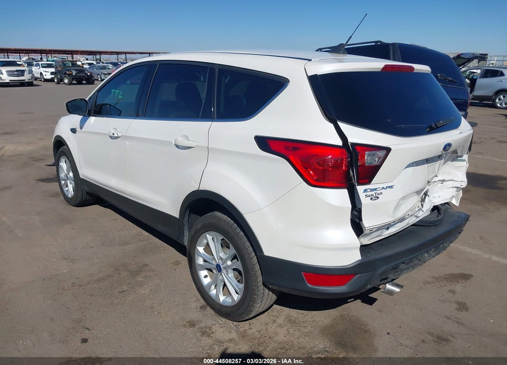 2019 FORD ESCAPE SE VIN: 1FMCU0GD5KUB62563