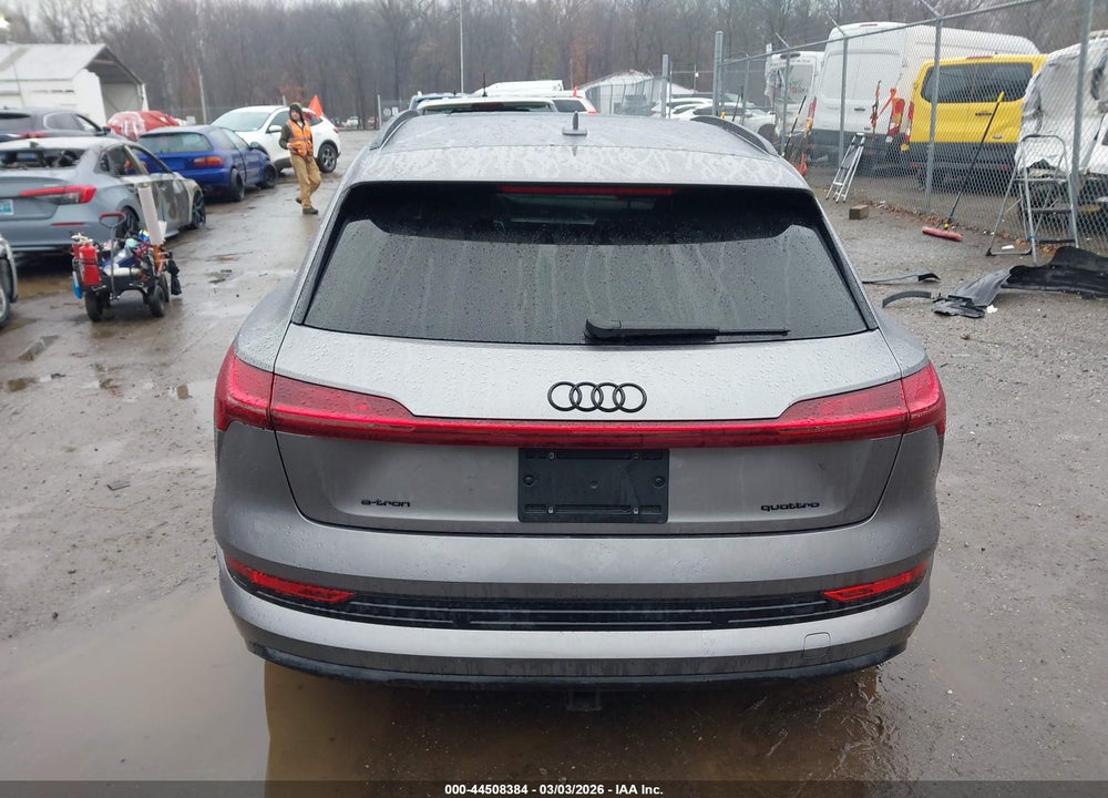 2022 AUDI E-TRON PREMIUM PLUS QUATTRO VIN: WA1LAAGE7NB008524