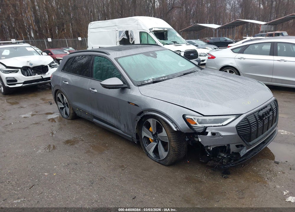 2022 AUDI E-TRON PREMIUM PLUS QUATTRO VIN: WA1LAAGE7NB008524