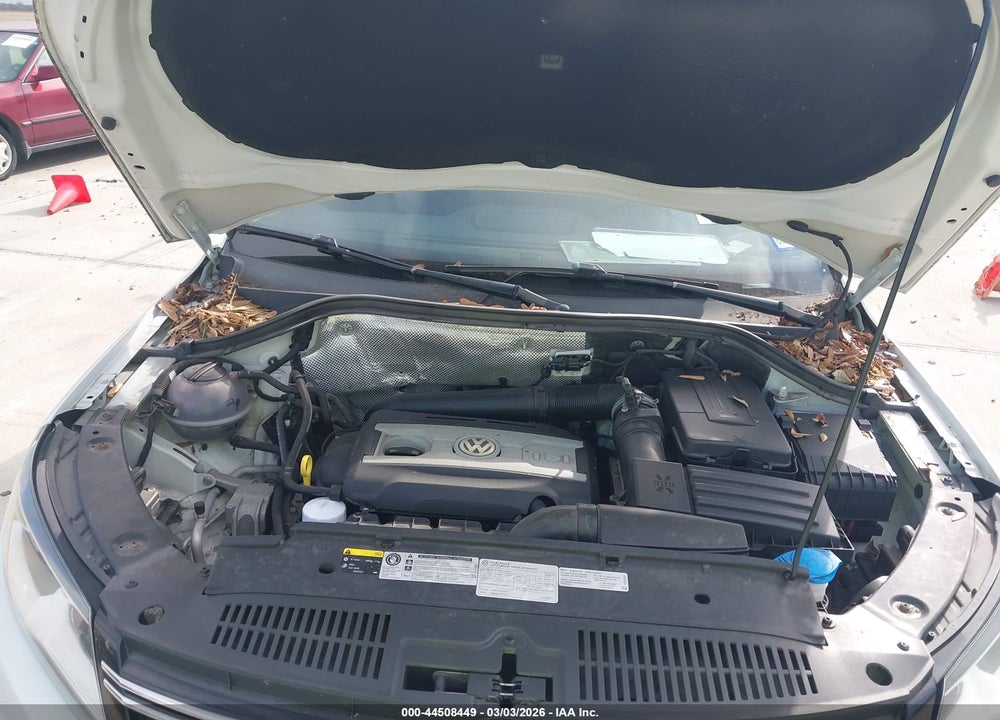 2015 VOLKSWAGEN TIGUAN S VIN: WVGAV7AX9FW529569