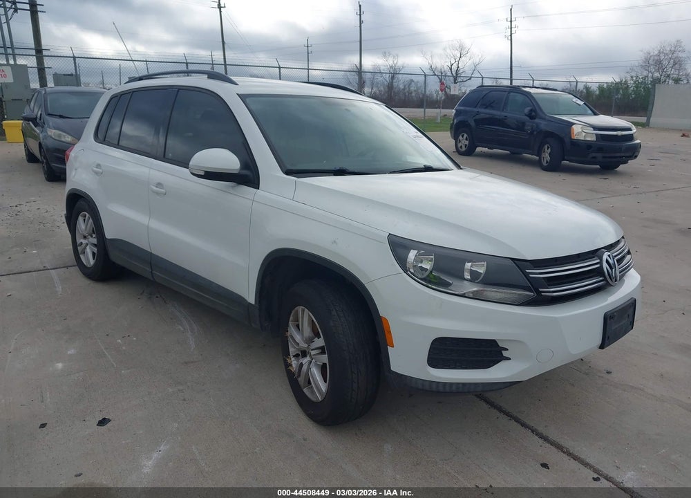 2015 VOLKSWAGEN TIGUAN S VIN: WVGAV7AX9FW529569