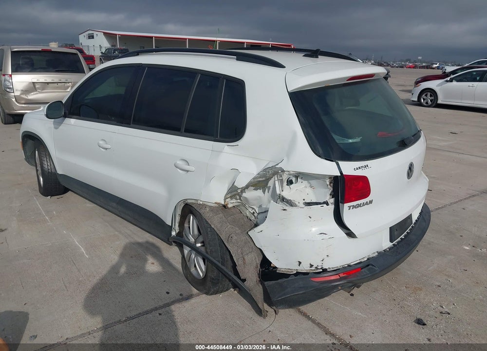 2015 VOLKSWAGEN TIGUAN S VIN: WVGAV7AX9FW529569