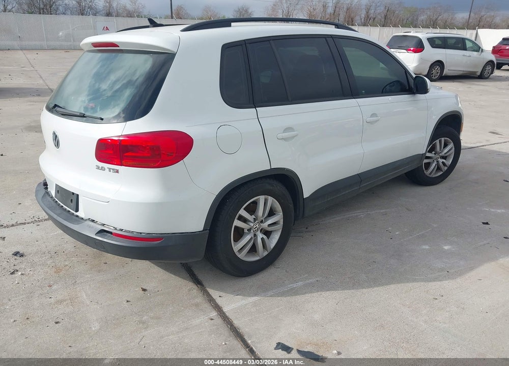 2015 VOLKSWAGEN TIGUAN S VIN: WVGAV7AX9FW529569