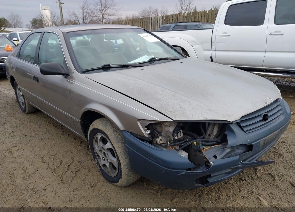 1999 TOYOTA CAMRY LE VIN: 4T1BG22K0XU513925
