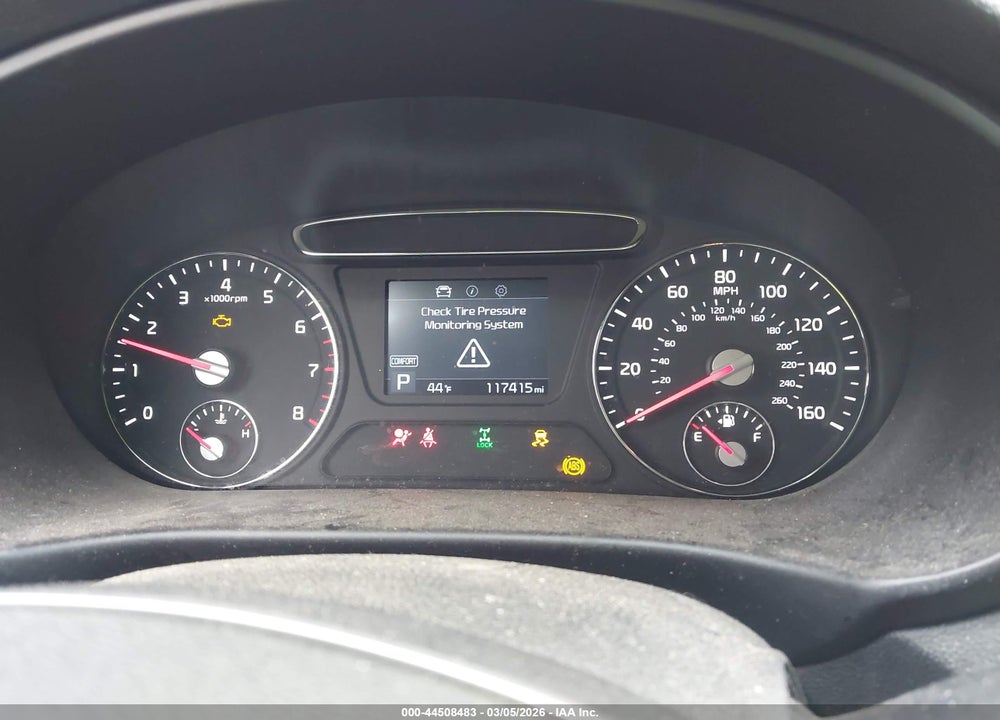 2019 KIA SORENTO 2.4L LX VIN: 5XYPGDA38KG576104